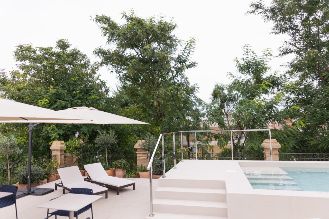 Cavalta Boutique Hotel - Small Luxuy Hotels เซบีญา ภายนอก รูปภาพ