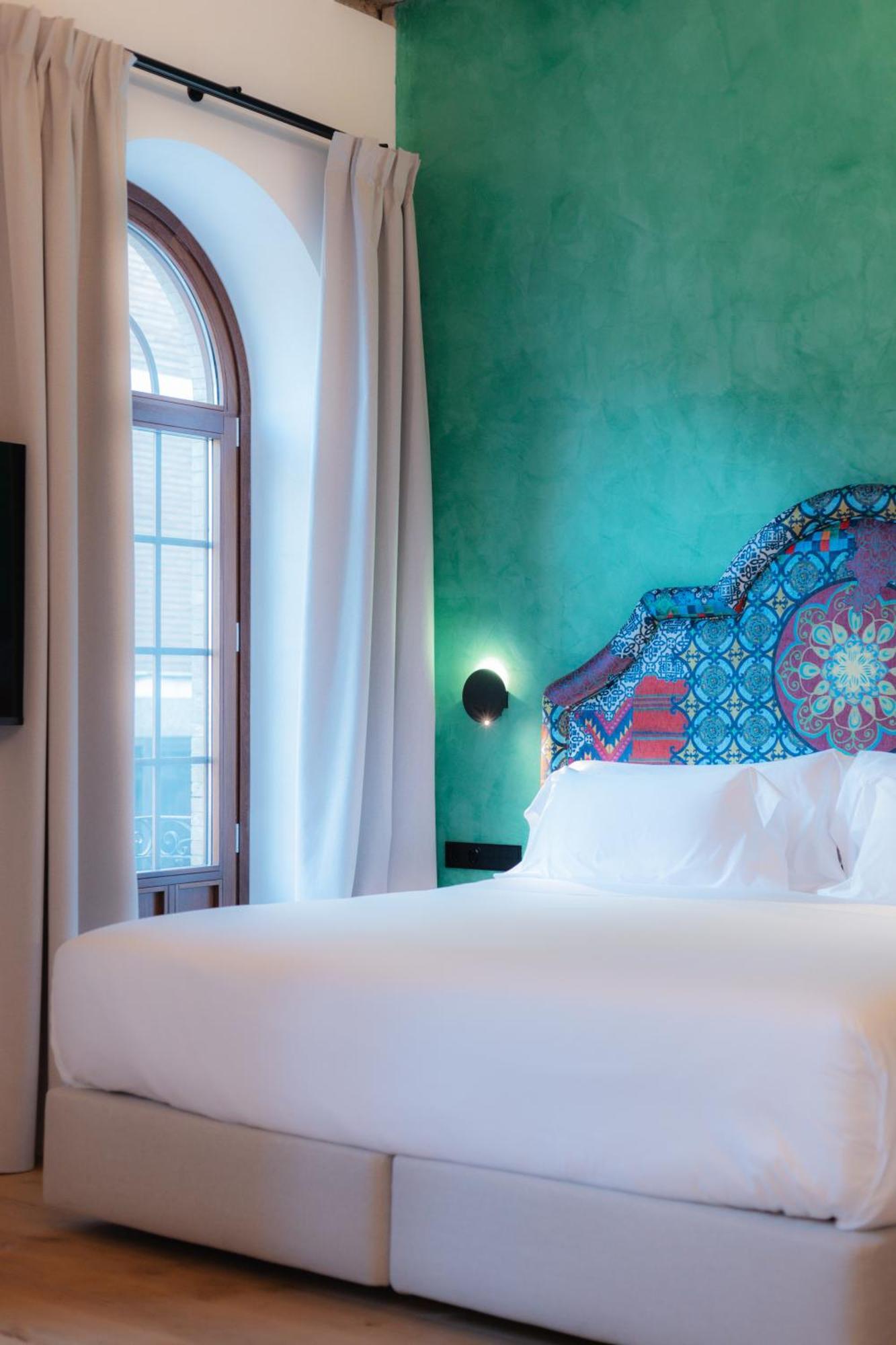 Cavalta Boutique Hotel - Small Luxuy Hotels เซบีญา ภายนอก รูปภาพ
